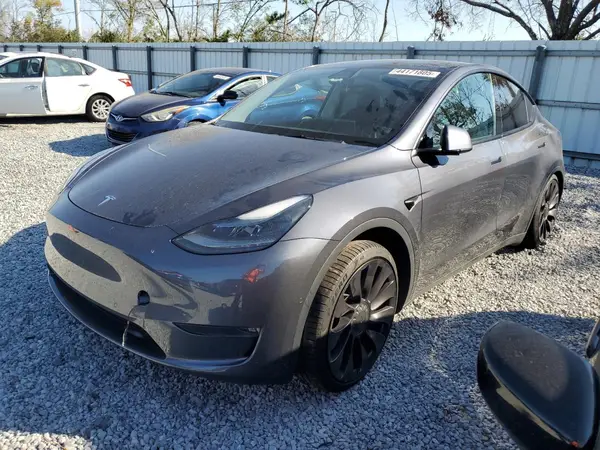 7SAYGDEF3NF313638 2022 TESLA MODEL Y - Image 1