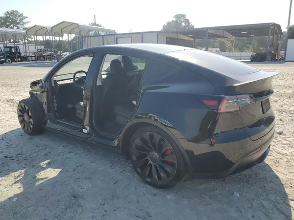 7SAYGDEF3NF326759 2022 TESLA MODEL Y - Image 2