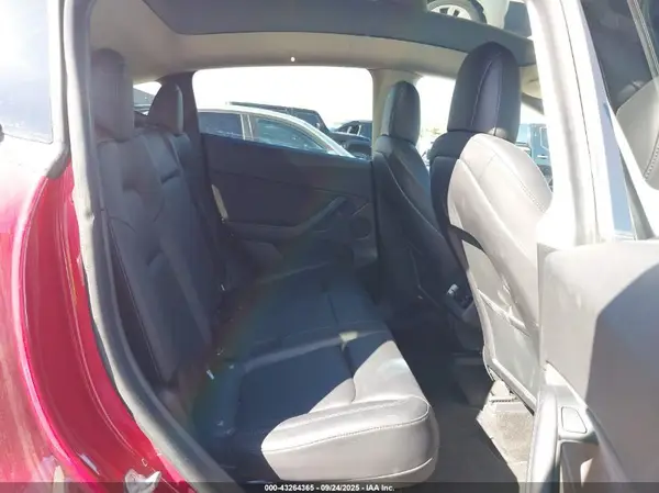 7SAYGDEF3NF340645 2022 TESLA MODEL Y - Image 8