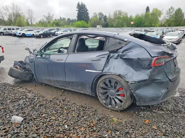 7SAYGDEF3NF346073 2022 TESLA MODEL Y - Image 2