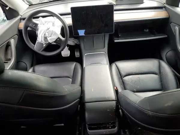 7SAYGDEF3NF346073 2022 TESLA MODEL Y - Image 8