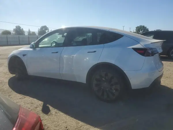 7SAYGDEF3NF348857 2022 TESLA MODEL Y - Image 2
