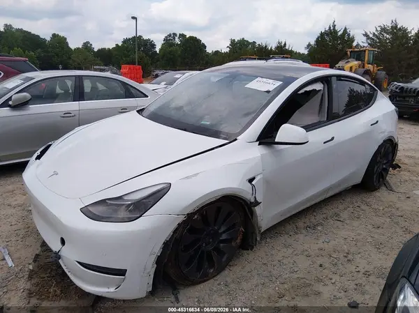 7SAYGDEF3NF362659 2022 TESLA MODEL Y - Image 2