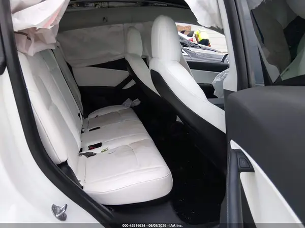 7SAYGDEF3NF362659 2022 TESLA MODEL Y - Image 8