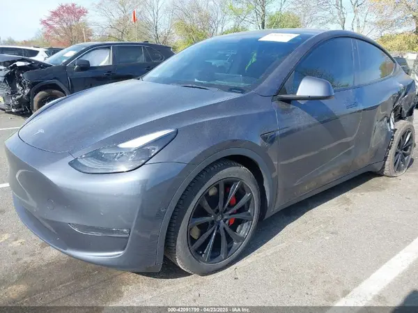 7SAYGDEF3NF374519 2022 TESLA MODEL Y - Image 2