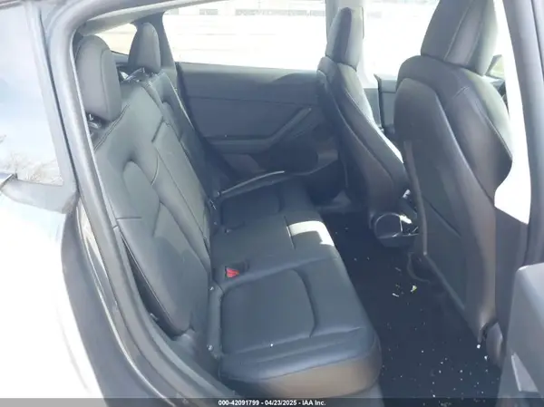 7SAYGDEF3NF374519 2022 TESLA MODEL Y - Image 8