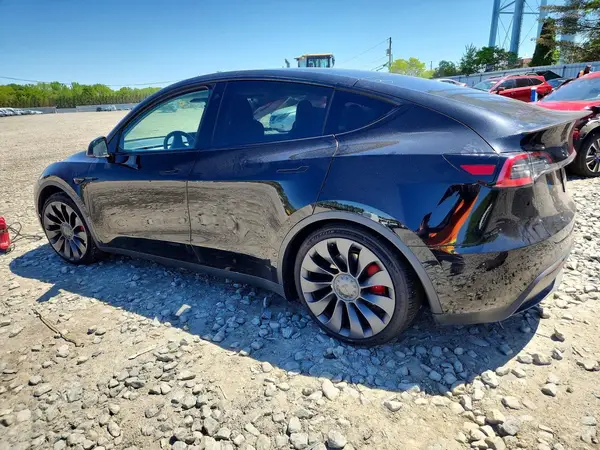 7SAYGDEF3NF375136 2022 TESLA MODEL Y - Image 2