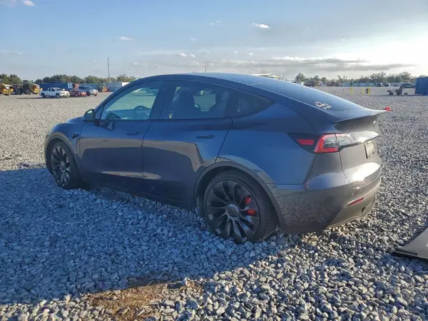 7SAYGDEF3NF380126 2022 TESLA MODEL Y - Image 2