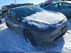 7SAYGDEF3NF381986 2022 TESLA MODEL Y