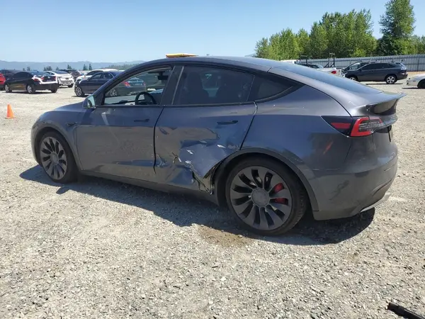 7SAYGDEF3NF384161 2022 TESLA MODEL Y - Image 2