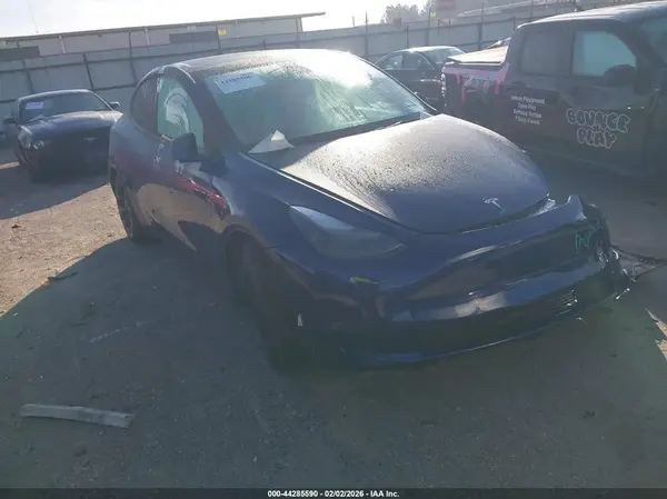 7SAYGDEF3NF390140 2022 TESLA MODEL Y - Image 1