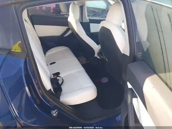 7SAYGDEF3NF390140 2022 TESLA MODEL Y - Image 8