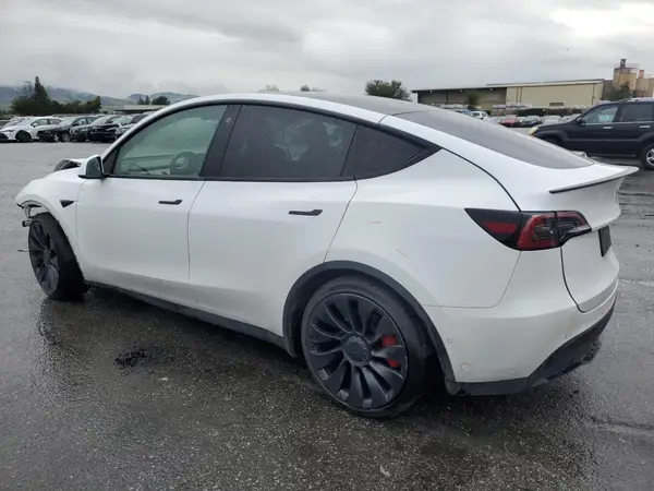 7SAYGDEF3NF390848 2022 TESLA MODEL Y - Image 2