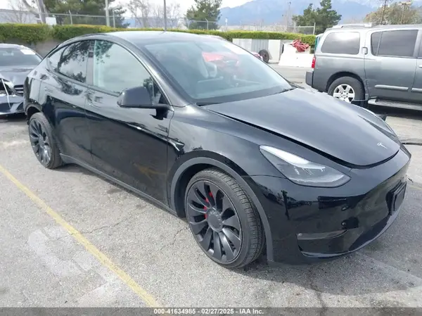 7SAYGDEF3NF404621 2022 TESLA MODEL Y - Image 1