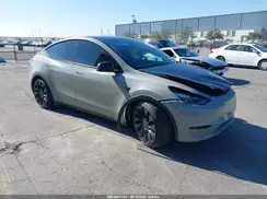 7SAYGDEF3NF405560 2022 TESLA MODEL Y
