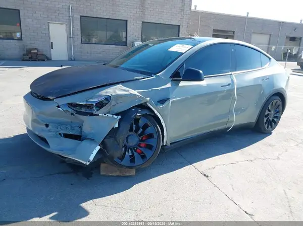 7SAYGDEF3NF405560 2022 TESLA MODEL Y - Image 2