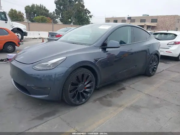 7SAYGDEF3NF408135 2022 TESLA MODEL Y - Image 2