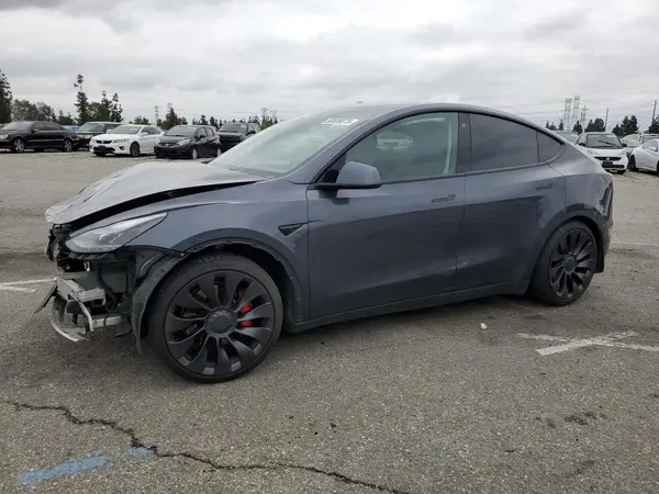7SAYGDEF3NF410242 2022 TESLA MODEL Y - Image 1