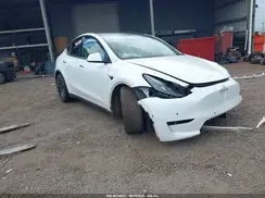 7SAYGDEF3NF417059 2022 TESLA MODEL Y