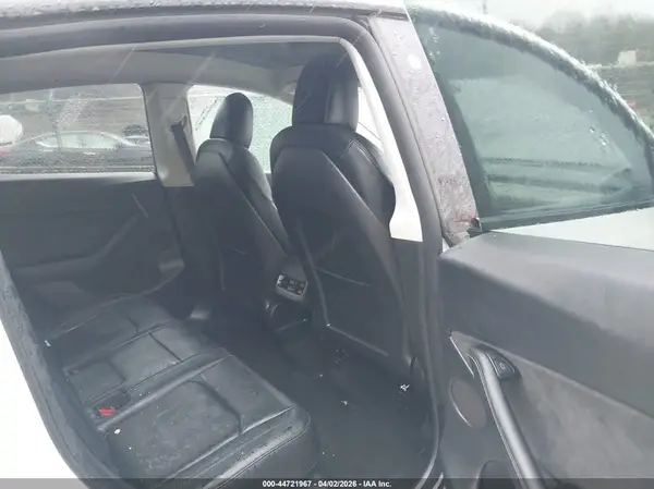 7SAYGDEF3NF436579 2022 TESLA MODEL Y - Image 8