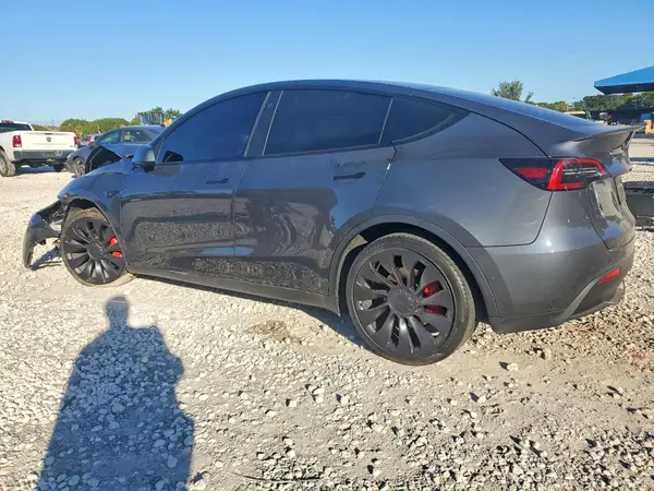 7SAYGDEF3NF445475 2022 TESLA MODEL Y - Image 2