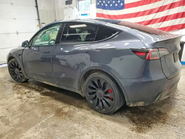 7SAYGDEF3NF446593 2022 TESLA MODEL Y - Image 2