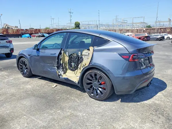 7SAYGDEF3NF448876 2022 TESLA MODEL Y - Image 2