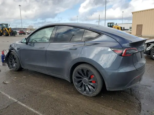 7SAYGDEF3NF454077 2022 TESLA MODEL Y - Image 2