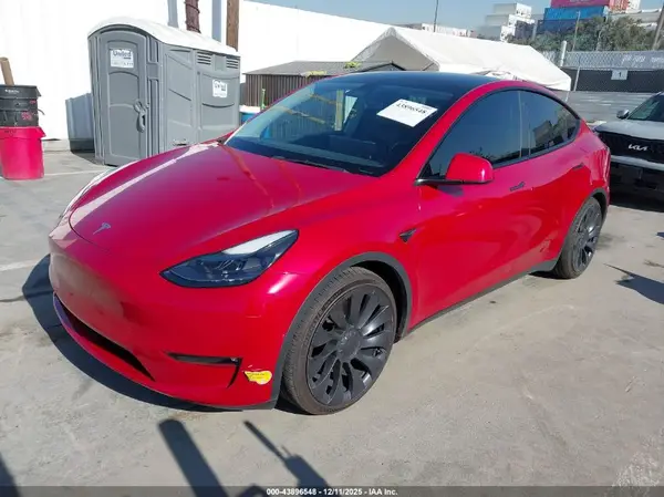 7SAYGDEF3NF454872 2022 TESLA MODEL Y - Image 2