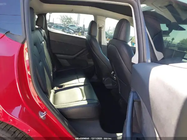7SAYGDEF3NF454872 2022 TESLA MODEL Y - Image 8