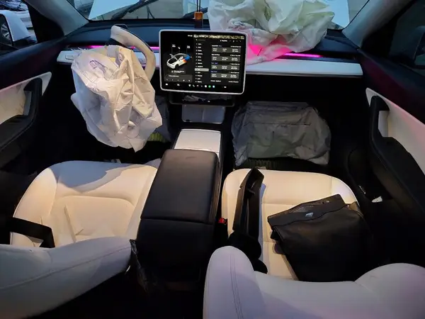 7SAYGDEF3NF456489 2022 TESLA MODEL Y - Image 8