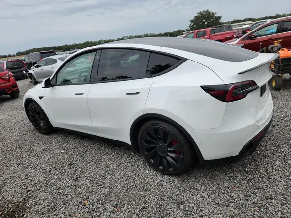 7SAYGDEF3NF456900 2022 TESLA MODEL Y - Image 2