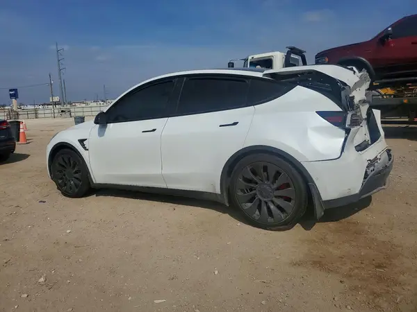 7SAYGDEF3NF457691 2022 TESLA MODEL Y - Image 2