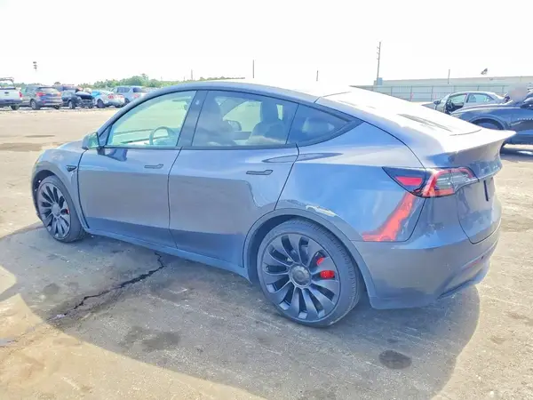 7SAYGDEF3NF462602 2022 TESLA MODEL Y - Image 2