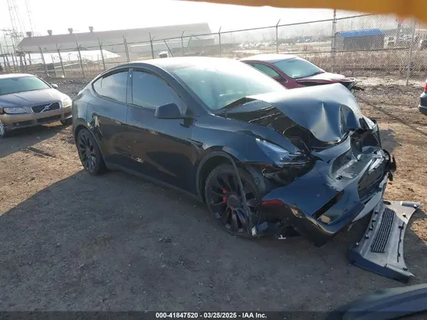 7SAYGDEF3NF486365 2022 TESLA MODEL Y - Image 1