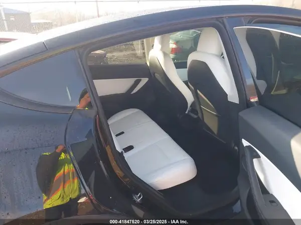 7SAYGDEF3NF486365 2022 TESLA MODEL Y - Image 8