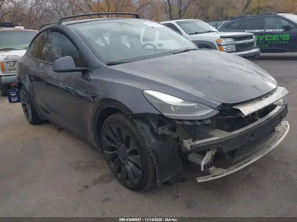 7SAYGDEF3NF506307 2022 TESLA MODEL Y - Image 1