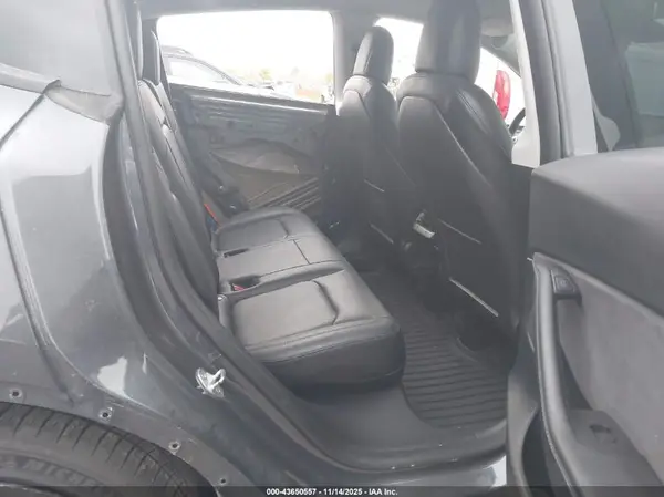 7SAYGDEF3NF506307 2022 TESLA MODEL Y - Image 8