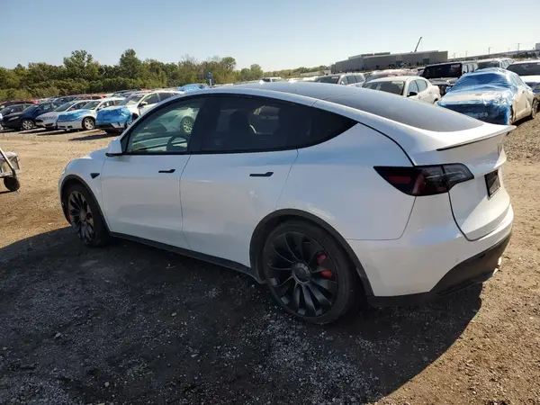 7SAYGDEF3NF522104 2022 TESLA MODEL Y - Image 2