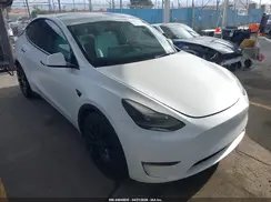7SAYGDEF3NF530381 2022 TESLA MODEL Y