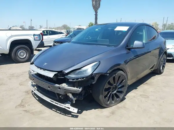 7SAYGDEF3NF532101 2022 TESLA MODEL Y - Image 2