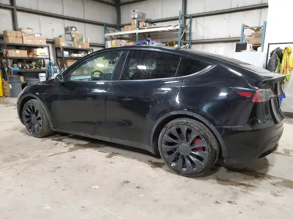 7SAYGDEF3NF532177 2022 TESLA MODEL Y - Image 2