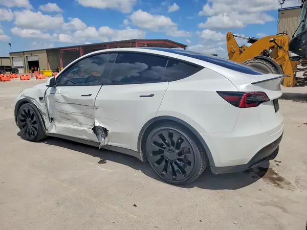 7SAYGDEF3NF539534 2022 TESLA MODEL Y - Image 2