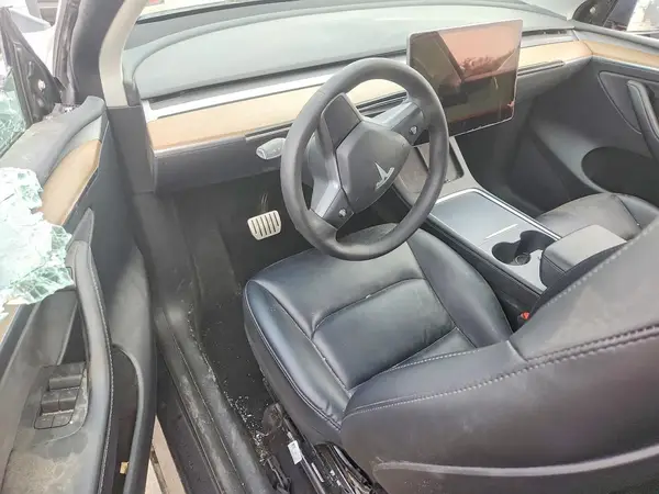 7SAYGDEF3NF547925 2022 TESLA MODEL Y - Image 8