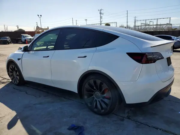 7SAYGDEF3NF558052 2022 TESLA MODEL Y - Image 2