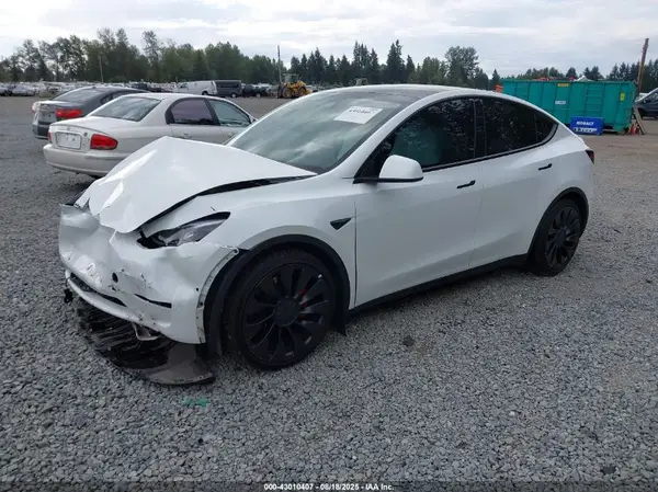 7SAYGDEF3NF565275 2022 TESLA MODEL Y - Image 2