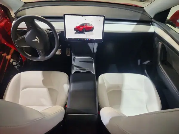 7SAYGDEF3PF586100 2023 TESLA MODEL Y - Image 8