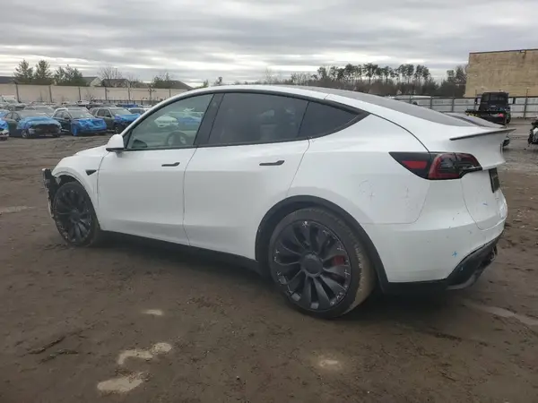 7SAYGDEF3PF589773 2023 TESLA MODEL Y - Image 2