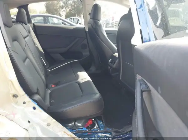 7SAYGDEF3PF624098 2023 TESLA MODEL Y - Image 8