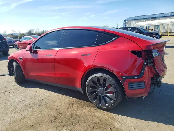 7SAYGDEF3PF674421 2023 TESLA MODEL Y - Image 2